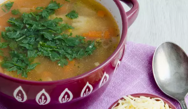 Бистра супа с броколи
