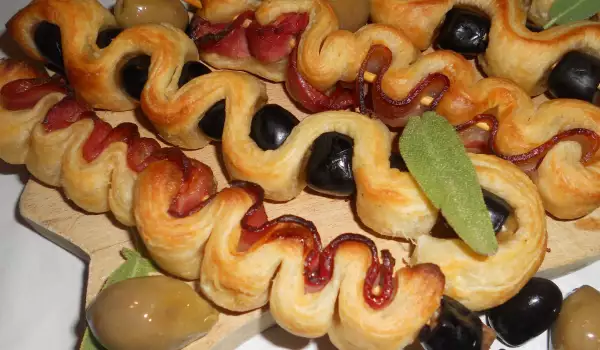 Антипасти - бутер спирали с бекон и маслини