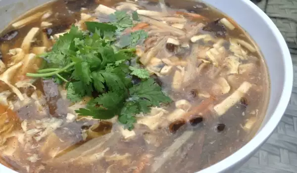 Китайска пилешка супа с шунка