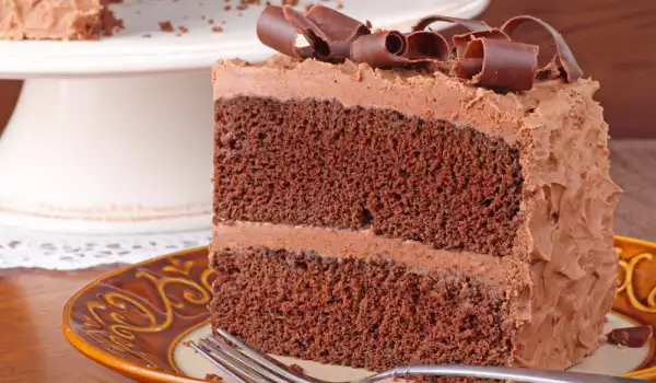 Нежна шоколадова торта с маскарпоне
