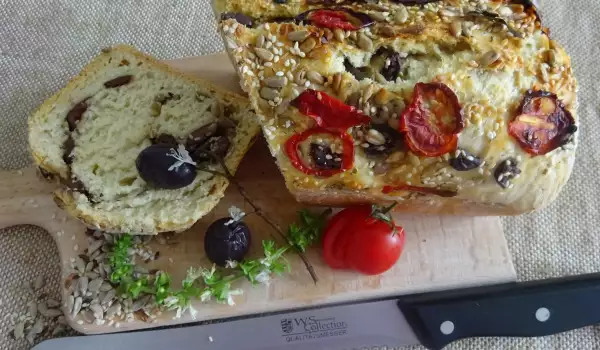 Домашно изпечен хляб с маслини и семена