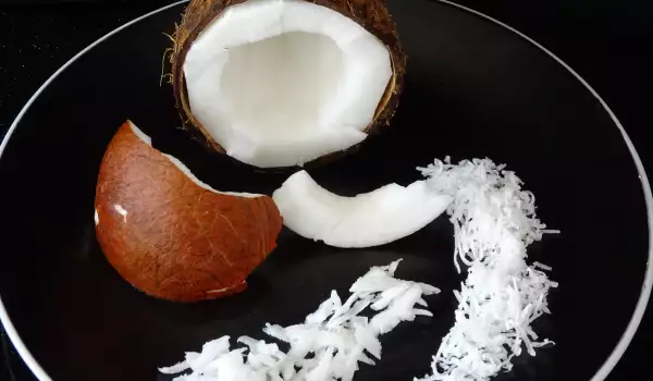 Домашно кокосово мляко стъпка по стъпка