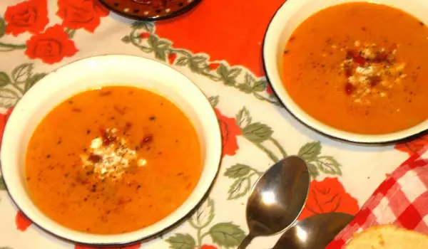 Доматена супа с булгур