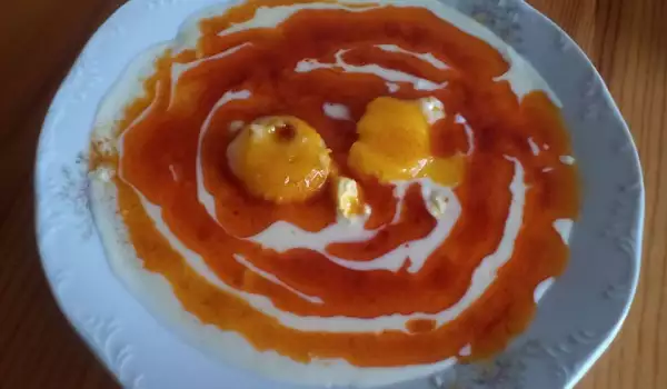 Яйца на очи с два вида сос