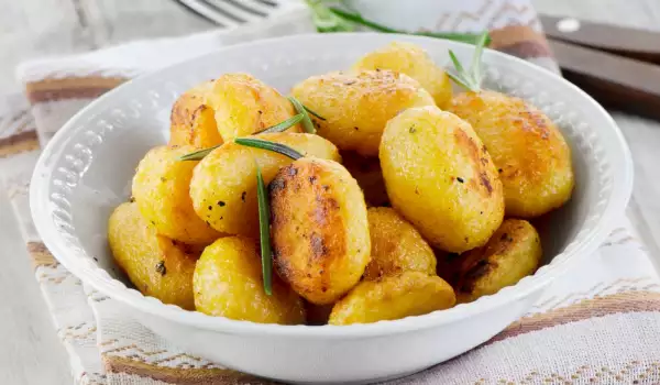 Печени картофи с горчица и розмарин