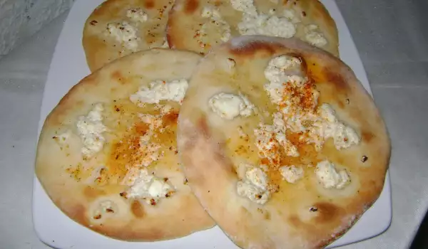 Гръцки питки със сирене
