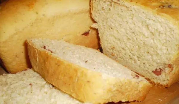 Вкусен хляб с риган и маслини