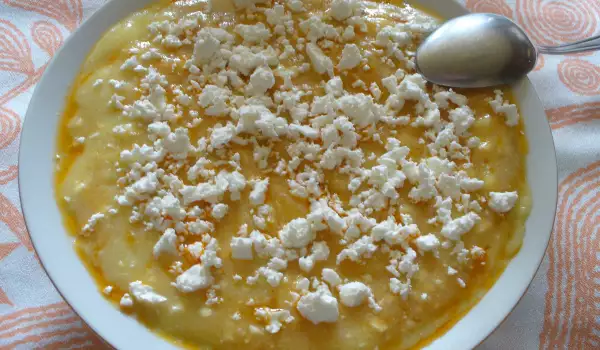 Качамак със сирене и бекон