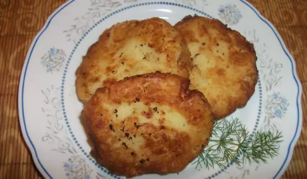 Картофени кюфтета със сирене
