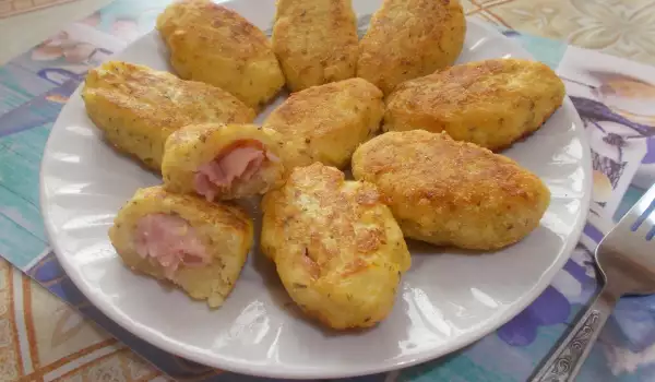 Картофени пирожки с бекон