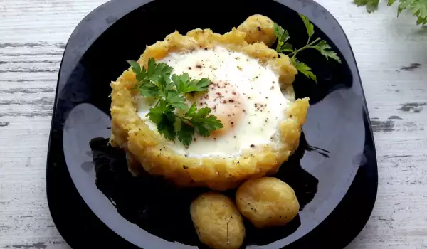 Картофено гнездо с яйце