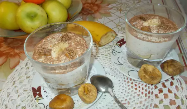 Здравословен десерт със сушени смокини и чиа