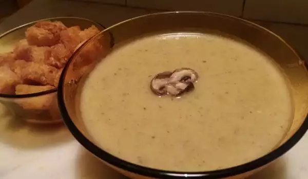 Крем супа от печурки и чеснови крутони