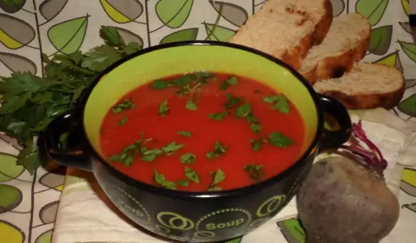 Крем супа с червено цвекло