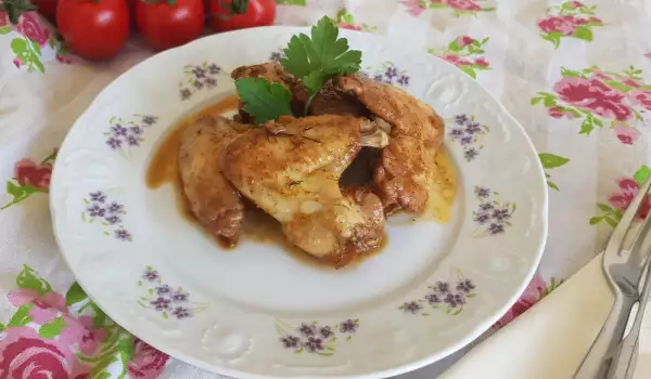 Вкусни пилешки крилца със соев сос, кетчуп и мед
