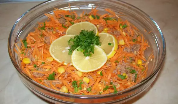 Морковена салата с риба тон