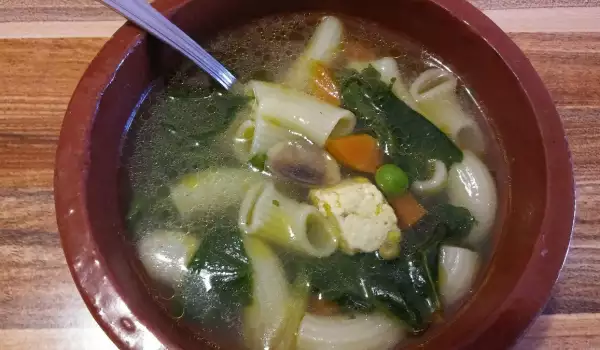 Макаронена супа с тофу