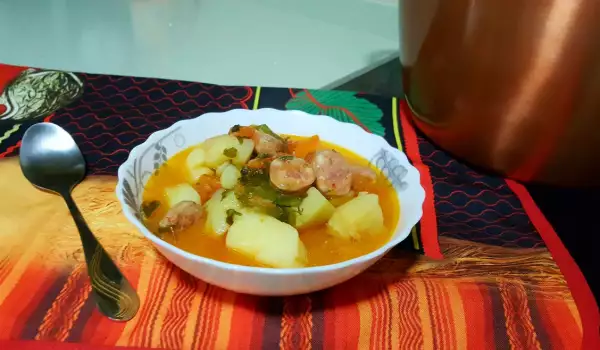 Лесна супа с наденица