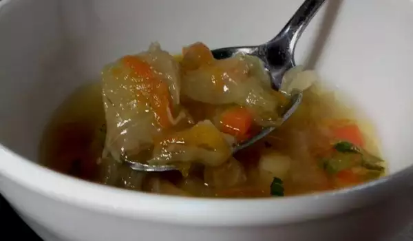Пъстра зеленчукова супа с топено сирене