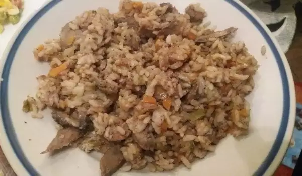 Ориз с гъби и пилешки дробчета