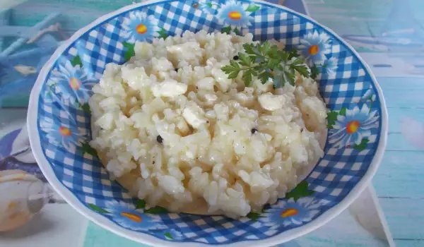 Ориз с бяло вино в микровълнова