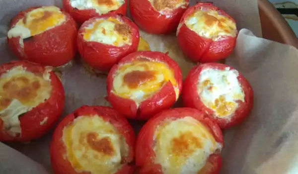 Пълнени домати с бекон