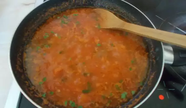 Домашен пикантен доматен сос