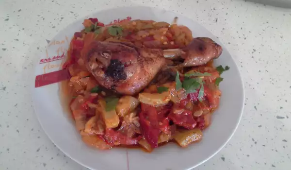 Пиле с чушки, домати и тиквички