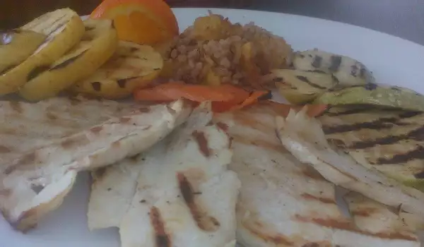 Пиле с портокалов див ориз и гриловани зеленчуци