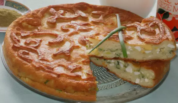 Пирог със сирене, яйца и зелен лук