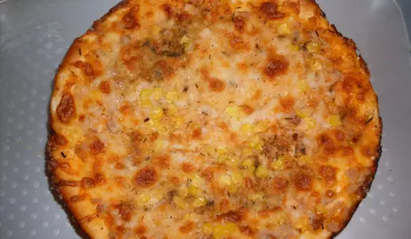 Пица с царевица и кайма