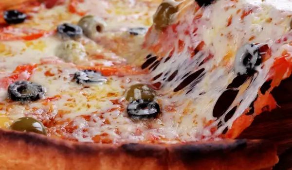 Домашна пикантна пица
