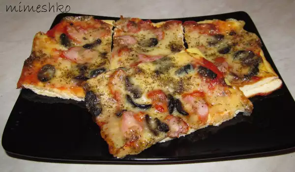 Пица с пилешко и маслини