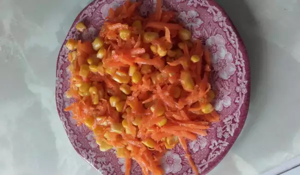 Салата с царевица и моркови