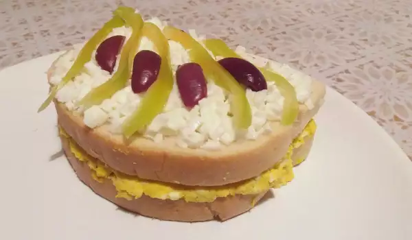Сандвич с жълтък