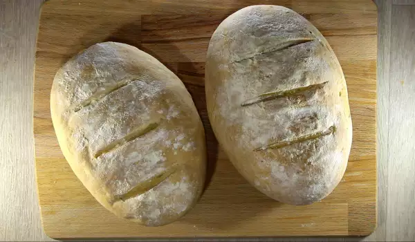 Селски хляб с хрупкава коричка