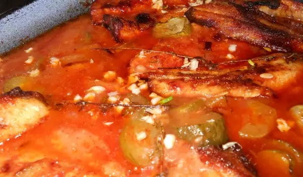 Скумрия във фурна с доматен сос