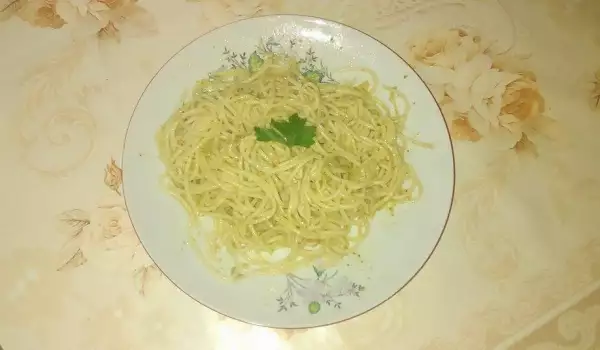 Спагети с Песто и Пармезан