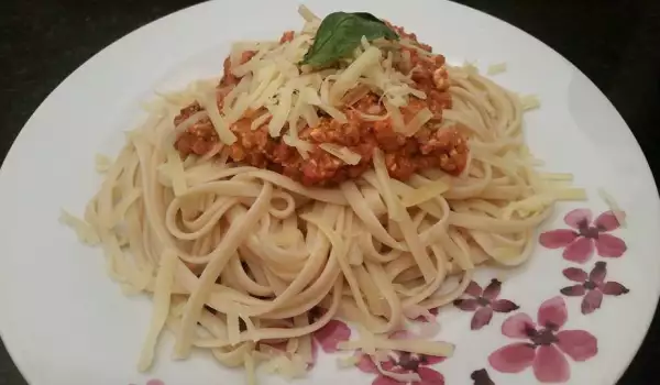 Спагети Болонезе с три вида сирена