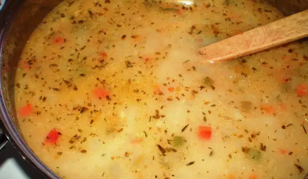 Супа с боб и наденица