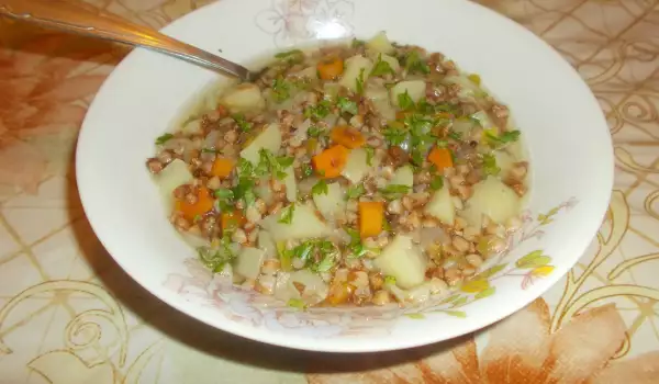 Здравословна супа от картофи и елда