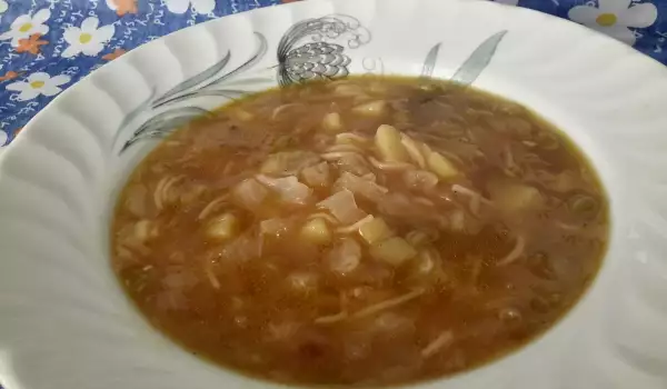 Супа от кисело зеле, грах и картофи, червено цвекло с фиде