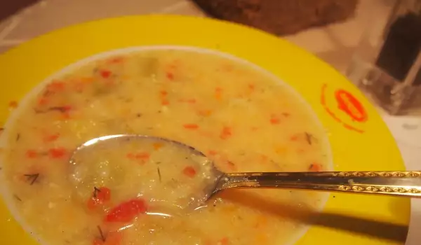 Супа с тиквички, ориз и картофи