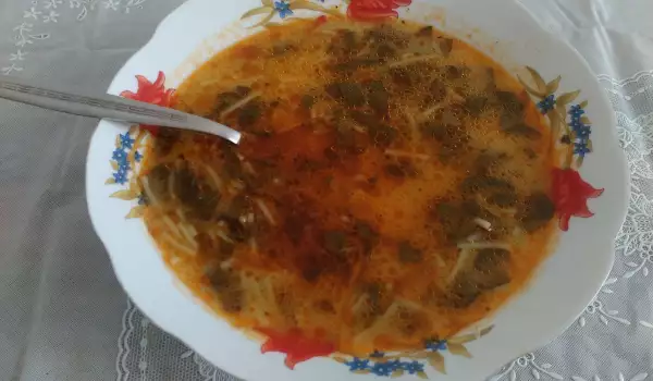 Вкусна супа от лапад