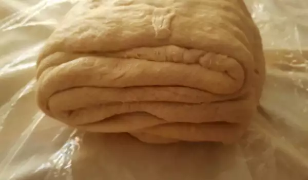 Тесто за кроасани в хлебопекарна