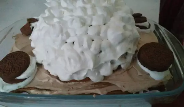 Торта с готови блатове и сметана