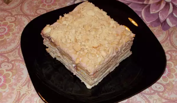 Бисквитена торта с крем и конфитюр