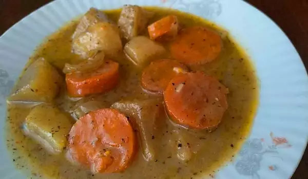 Постна яхния с картофи и моркови