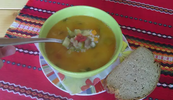 Супа с много зеленчуци