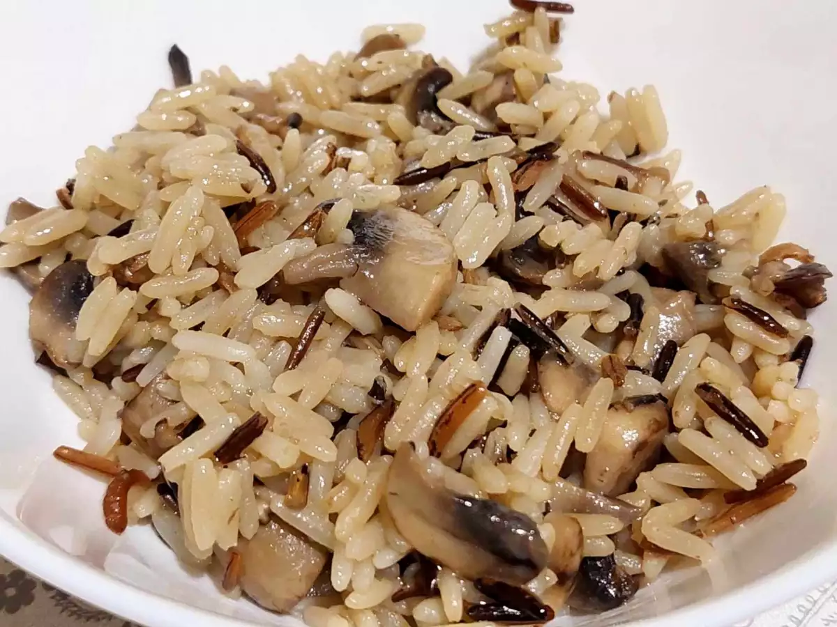 Див ориз с печурки за гарнитура или за вкусно постно